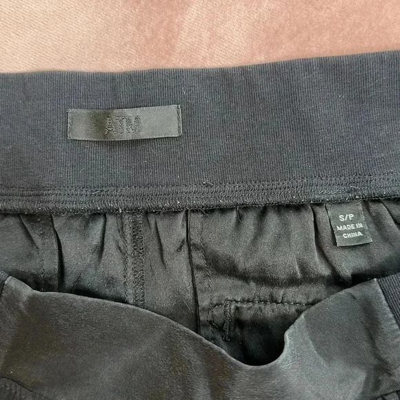 ATM Womens Black Silk Jogger Pants Relaxed Fit 100% Silk Size Small - Picture 8 of 10
